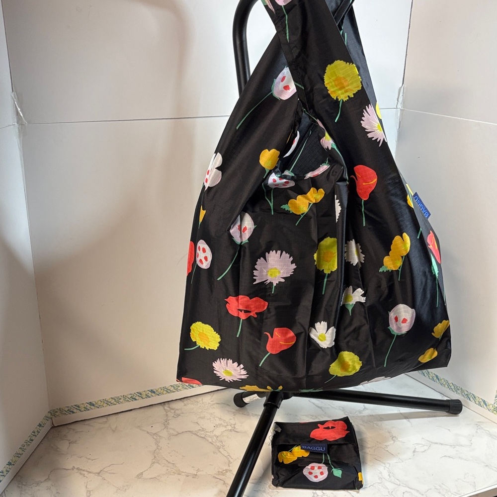 BAGGU Black with Multicolor Floral Reusable Bag - Picture 5 of 5